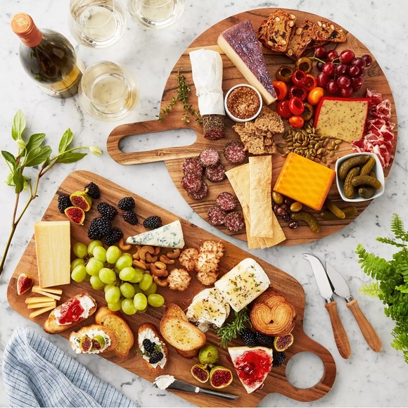 NIB Member's Mark Acacia Wood Charcuterie Boards, Set of 2 - Picture 2 of 15